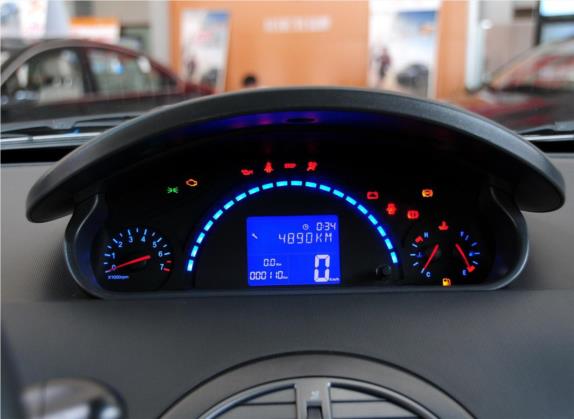 奇瑞X1 2012款 1.5L 手动运动型 中控类   仪表盘