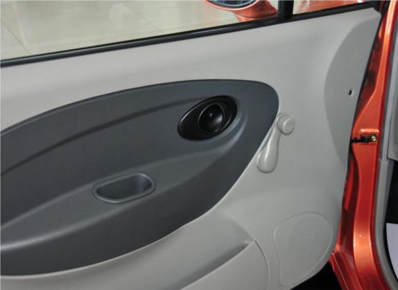 奇瑞QQ3 2011款 0.8L 手动冠军版 车厢座椅   门窗控制