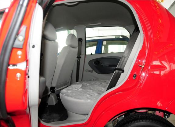 奇瑞QQ3 2012款 时尚版 1.0L 手动冠军型 车厢座椅   后排空间