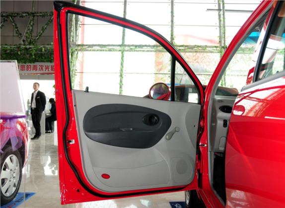 奇瑞QQ3 2012款 时尚版 1.0L 手动冠军型 车厢座椅   前门板