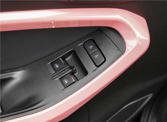 小蚂蚁 2019款 4座智享版 30.6kWh 车厢座椅   门窗控制
