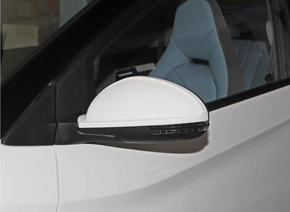 小蚂蚁 2022款 甜粉款 全糖版 磷酸铁锂 30kW 301km 外观细节类   外后视镜