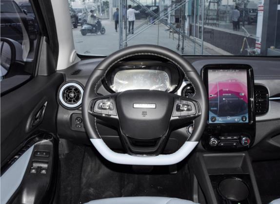 小蚂蚁 2022款 甜粉款 全糖版 三元锂 30kW 408km 中控类   驾驶位