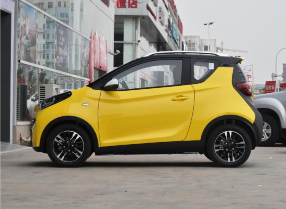 小蚂蚁 2022款 甜粉款 全糖版 三元锂 55kW 408km 外观   正侧