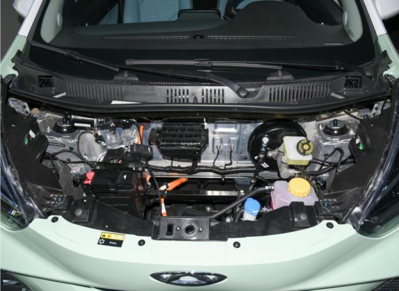 小蚂蚁 2022款 改款 甜粉款 微糖版 三元锂 30.6kWh 30kW 301km 其他细节类   发动机舱