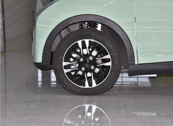 小蚂蚁 2022款 改款 甜粉款 半糖版 三元锂 30.6kWh 30kW 301km 其他细节类   前轮