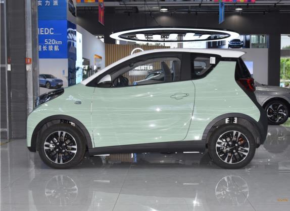 小蚂蚁 2022款 改款 甜粉款 半糖版 三元锂 30.6kWh 30kW 301km 外观   正侧