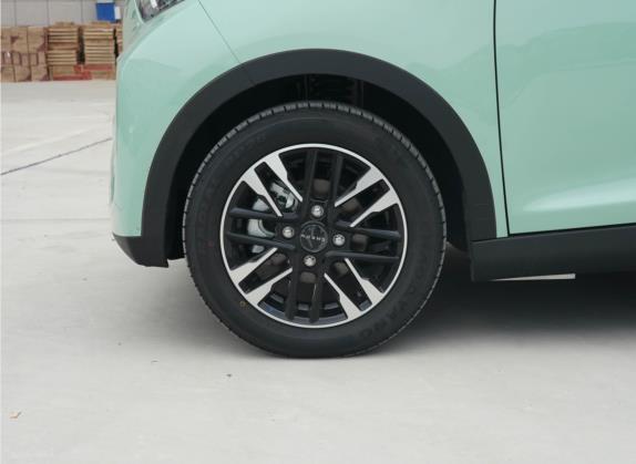 小蚂蚁 2022款 改款 甜粉款 半糖版 三元锂 55kW 408km 其他细节类   前轮