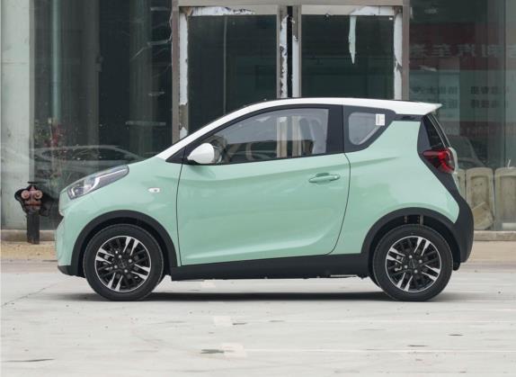 小蚂蚁 2022款 改款 甜粉款 半糖版 三元锂 55kW 408km 外观   正侧