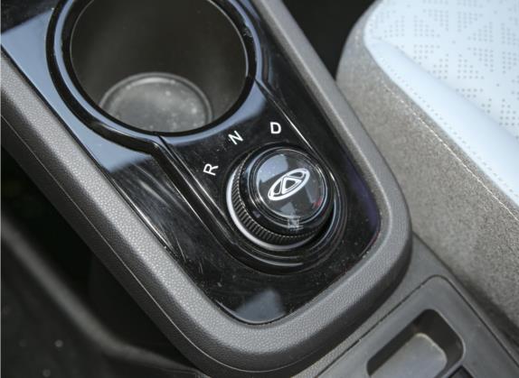 小蚂蚁 2022款 改款 甜粉款 全糖版 三元锂 55kW 408km 中控类   挡把