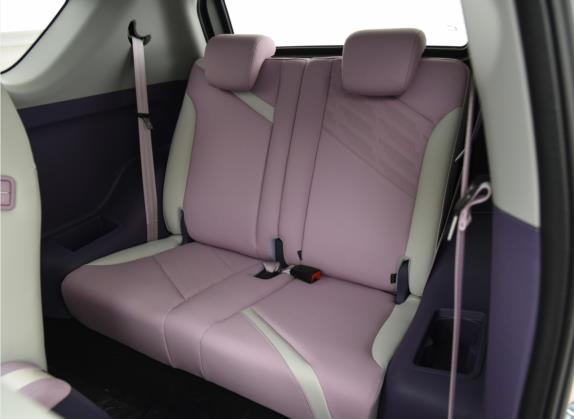 小蚂蚁 2022款 魅 罗曼司 30.6kWh 车厢座椅   后排空间