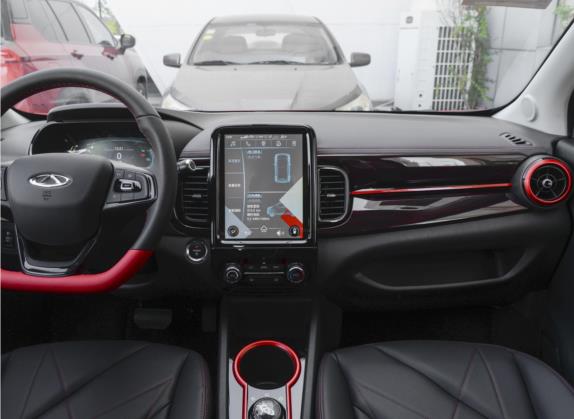 小蚂蚁 2022款 甜粉款 微糖版 磷酸铁锂 29.2kWh 30kW 301km 中控类   中控台