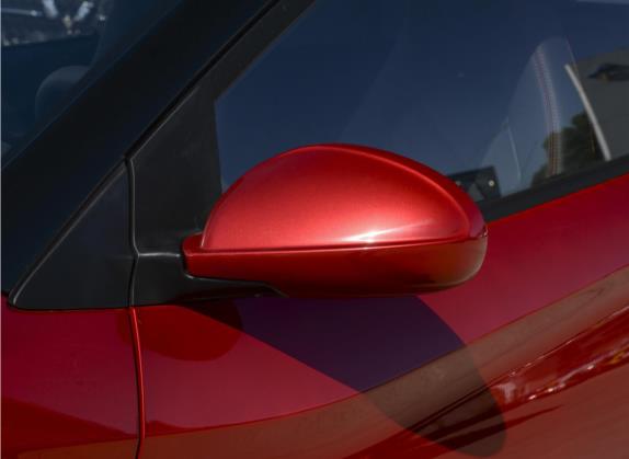 小蚂蚁 2022款 甜粉款 微糖版 磷酸铁锂 29.2kWh 30kW 301km 外观细节类   外后视镜