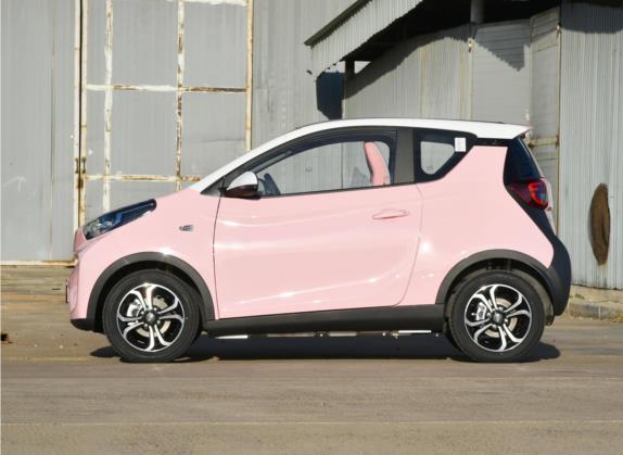 小蚂蚁 2022款 30万蚁粉款 加糖版 磷酸铁锂 29.2kWh 30kW 301km 外观   正侧