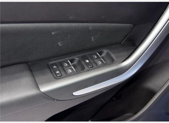 艾瑞泽5e 2017款 智酷版 车厢座椅   门窗控制