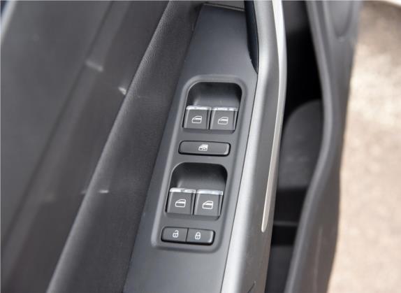 艾瑞泽5e 2018款 450 智享版 车厢座椅   门窗控制