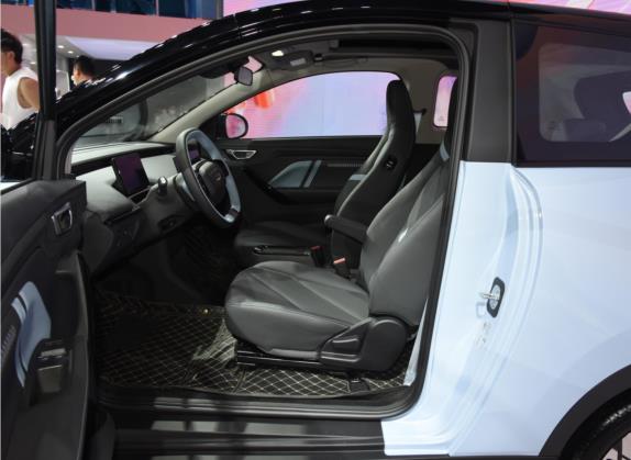 奇瑞无界Pro 2022款 408km 神兽版 三元锂 车厢座椅   前排空间