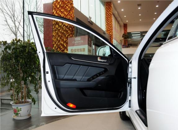 凯尊 2012款 2.4L 精英型 车厢座椅   前门板
