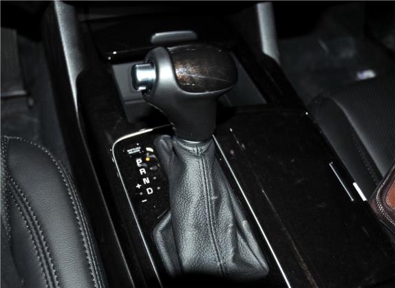 凯尊 2013款 2.4L 商务型 国V 中控类   挡把