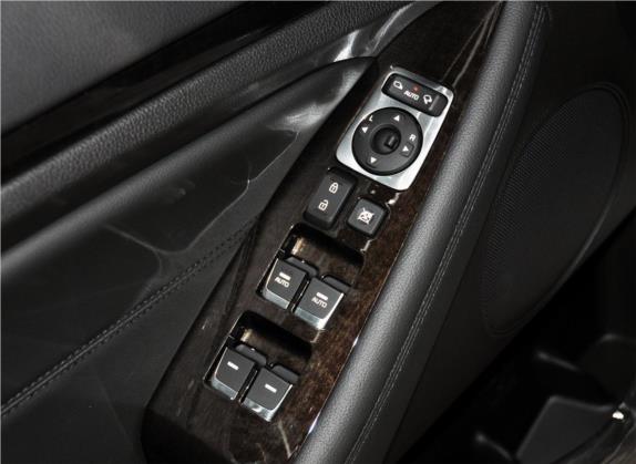 凯尊 2013款 2.4L 商务型 国V 车厢座椅   门窗控制