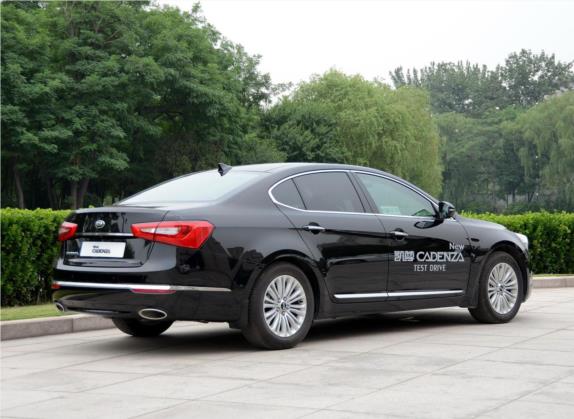 凯尊 2013款 2.4L 旗舰型 国IV 外观   斜后