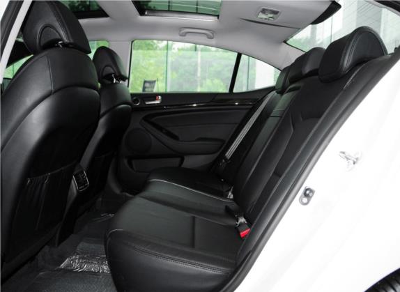 凯尊 2013款 2.4L 精英型 国V 车厢座椅   后排空间