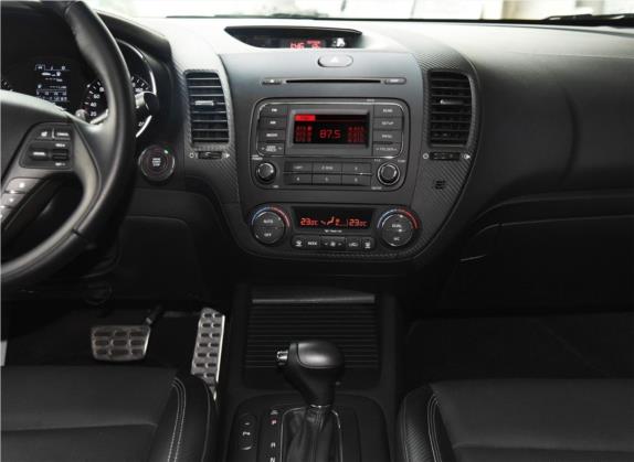 速迈 2014款 1.6T 豪华版 国IV 中控类   中控台