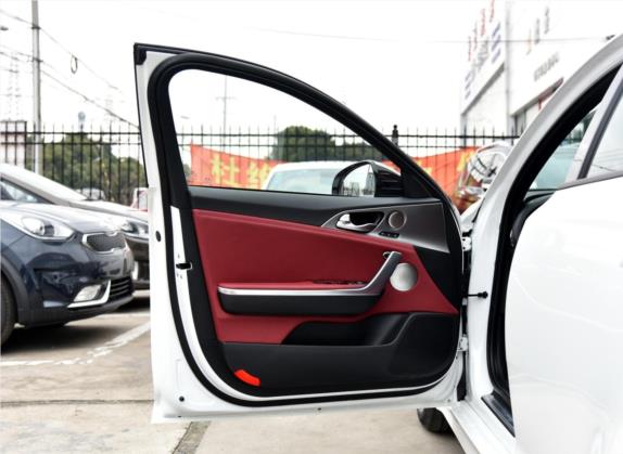 斯汀格 2018款 2.0T GT+ 车厢座椅   前门板