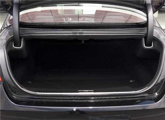 起亚K9 2015款 3.8L 尊贵版 车厢座椅   后备厢