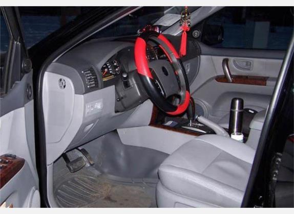 索兰托 2004款 3.5L AWD 车厢座椅   前排空间