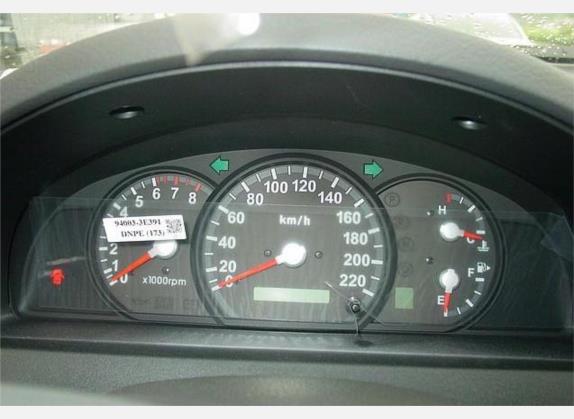 索兰托 2004款 3.5L AWD 中控类   仪表盘