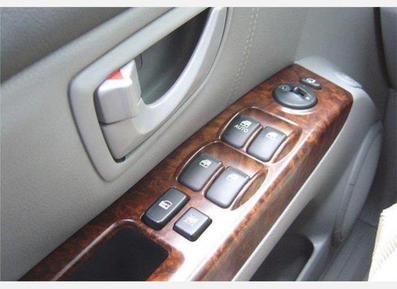 索兰托 2004款 3.5L AWD 车厢座椅   门窗控制