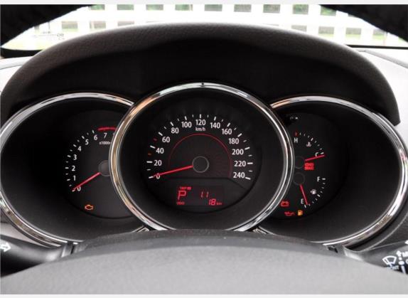 索兰托 2009款 2.4L 舒适版 中控类   仪表盘