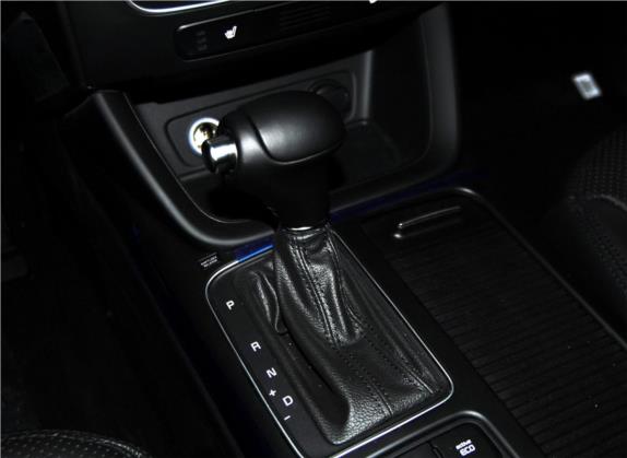 索兰托 2013款 2.2T 5座柴油豪华版 中控类   挡把
