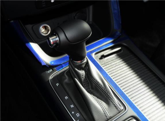 索兰托 2013款 2.2T 7座柴油豪华版 中控类   挡把