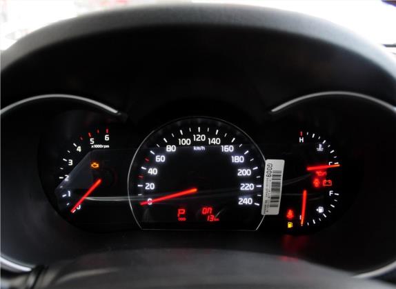 索兰托 2013款 2.2T 5座柴油舒适版 中控类   仪表盘