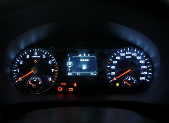 索兰托 2015款 索兰托L 2.4L 汽油4WD运动版 5座 国V 中控类   仪表盘