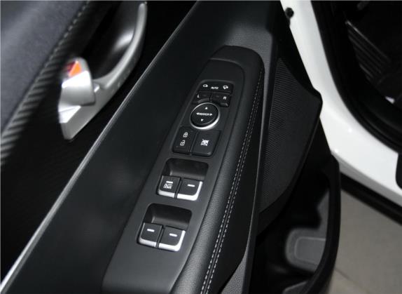 索兰托 2015款 索兰托L 2.4L 汽油4WD运动版 5座 国V 车厢座椅   门窗控制