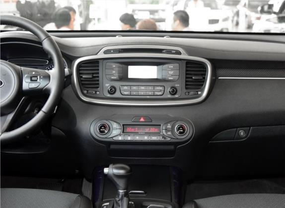 索兰托 2015款 索兰托L 2.4L 汽油2WD运动版 5座 国V 中控类   中控台