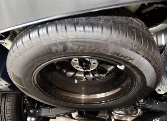 索兰托 2015款 索兰托L 2.4L 汽油2WD运动版 5座 国V 其他细节类   备胎