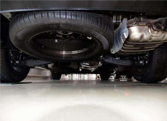 索兰托 2015款 索兰托L 2.4L 汽油2WD运动版 5座 国V 其他细节类   后悬架