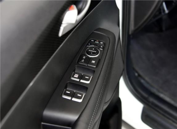 索兰托 2015款 索兰托L 2.4L 汽油2WD运动版 5座 国V 车厢座椅   门窗控制