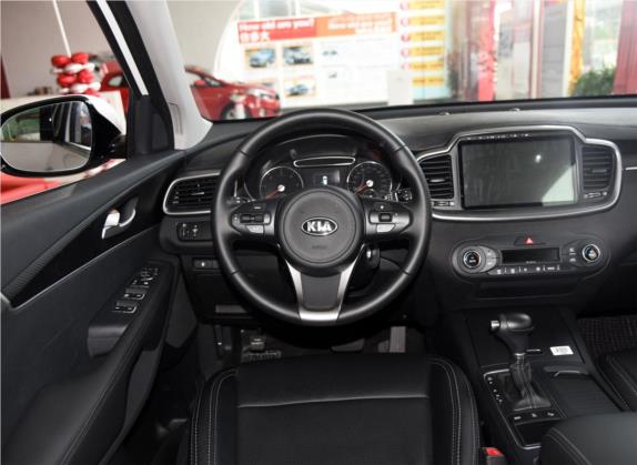 索兰托 2015款 索兰托L 2.2T 柴油4WD运动版 7座 中控类   驾驶位