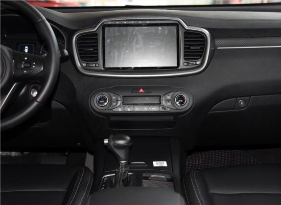 索兰托 2015款 索兰托L 2.2T 柴油4WD运动版 7座 中控类   中控台