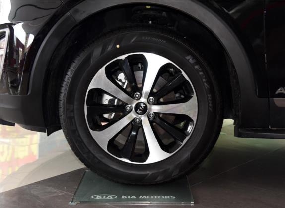 索兰托 2015款 索兰托L 2.2T 柴油4WD精英版 7座 国IV 其他细节类   前轮