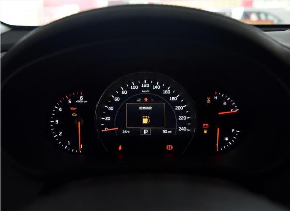 索兰托 2015款 索兰托L 2.2T 柴油4WD精英版 7座 国IV 中控类   仪表盘