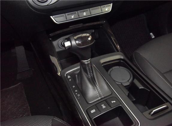 索兰托 2015款 索兰托L 2.2T 柴油4WD精英版 7座 国IV 中控类   挡把