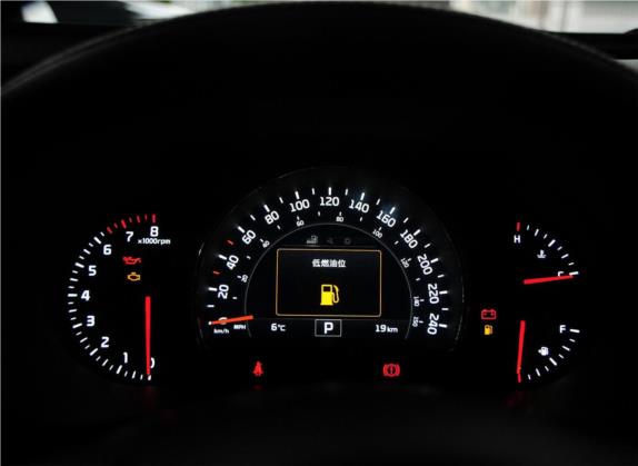 索兰托 2015款 索兰托L 2.4L 汽油4WD尊贵版 7座 国V 中控类   仪表盘