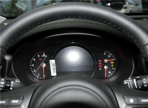 索兰托 2015款 索兰托L 2.2T 柴油4WD精英版 5座 国IV 中控类   仪表盘