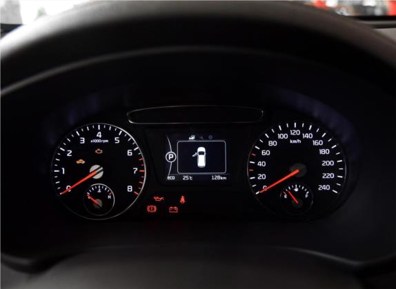 索兰托 2015款 索兰托L 2.4L 汽油2WD运动版 5座 国IV 中控类   仪表盘